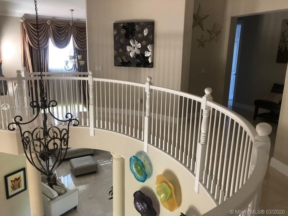 Recently Sold: $675,000 (5 beds, 4 baths, 4717 Square Feet)