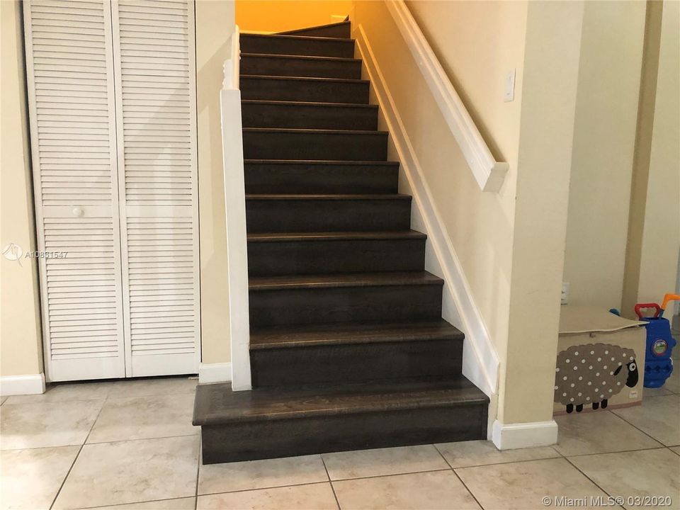 Recientemente alquilado: $2,400 (4 camas, 3 baños, 2312 Pies cuadrados)