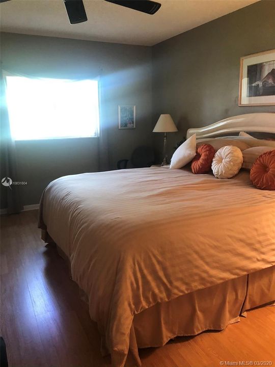 Recently Sold: $67,000 (1 beds, 1 baths, 680 Square Feet)