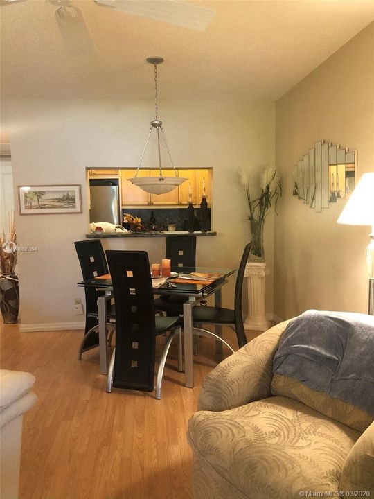 Recently Sold: $67,000 (1 beds, 1 baths, 680 Square Feet)