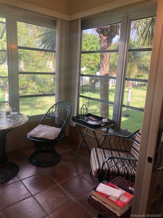 Recently Sold: $67,000 (1 beds, 1 baths, 680 Square Feet)