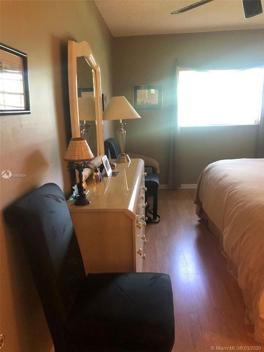 Recently Sold: $67,000 (1 beds, 1 baths, 680 Square Feet)