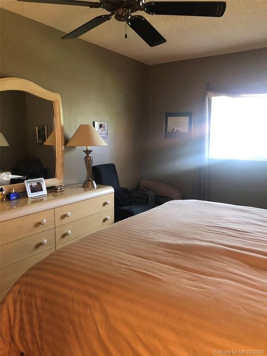 Recently Sold: $67,000 (1 beds, 1 baths, 680 Square Feet)
