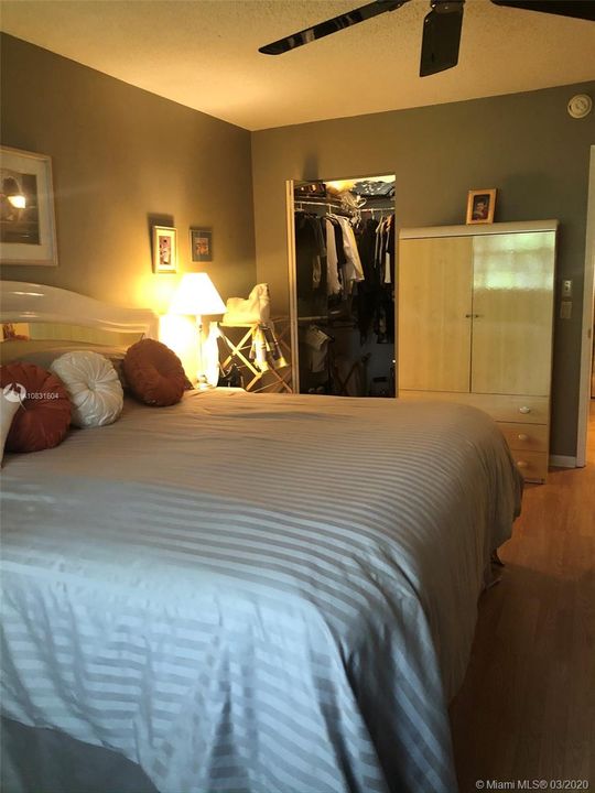Recently Sold: $67,000 (1 beds, 1 baths, 680 Square Feet)