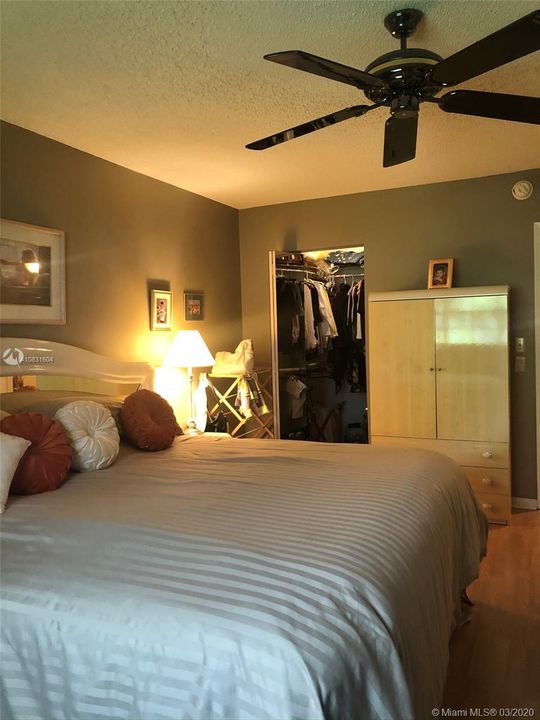 Recently Sold: $67,000 (1 beds, 1 baths, 680 Square Feet)