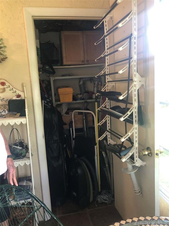 Recently Sold: $67,000 (1 beds, 1 baths, 680 Square Feet)