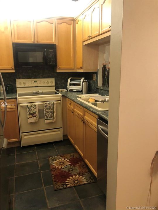 Recently Sold: $67,000 (1 beds, 1 baths, 680 Square Feet)