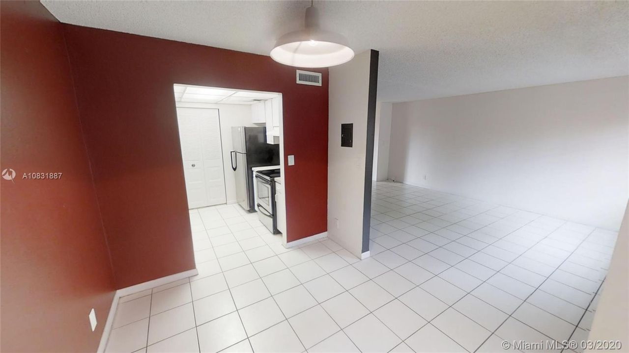 Recently Sold: $97,900 (1 beds, 1 baths, 768 Square Feet)