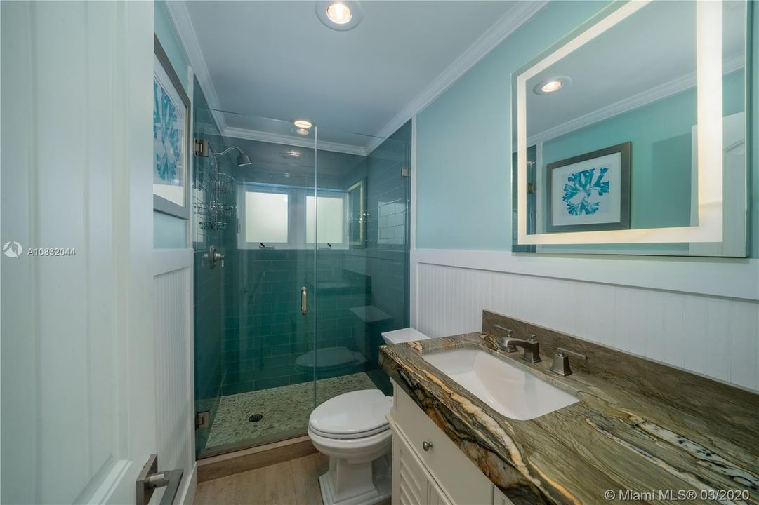 最近售出: $1,650,000 (5 贝兹, 3 浴室, 1520 平方英尺)