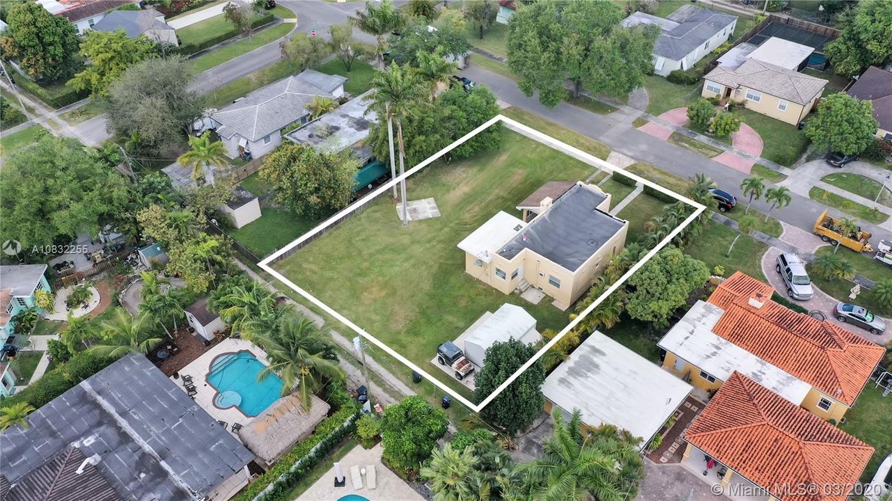 Vendido Recientemente: $414,000 (0.29 acres)