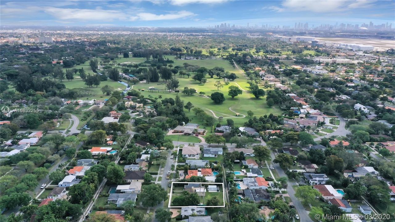 Vendido Recientemente: $414,000 (0.29 acres)