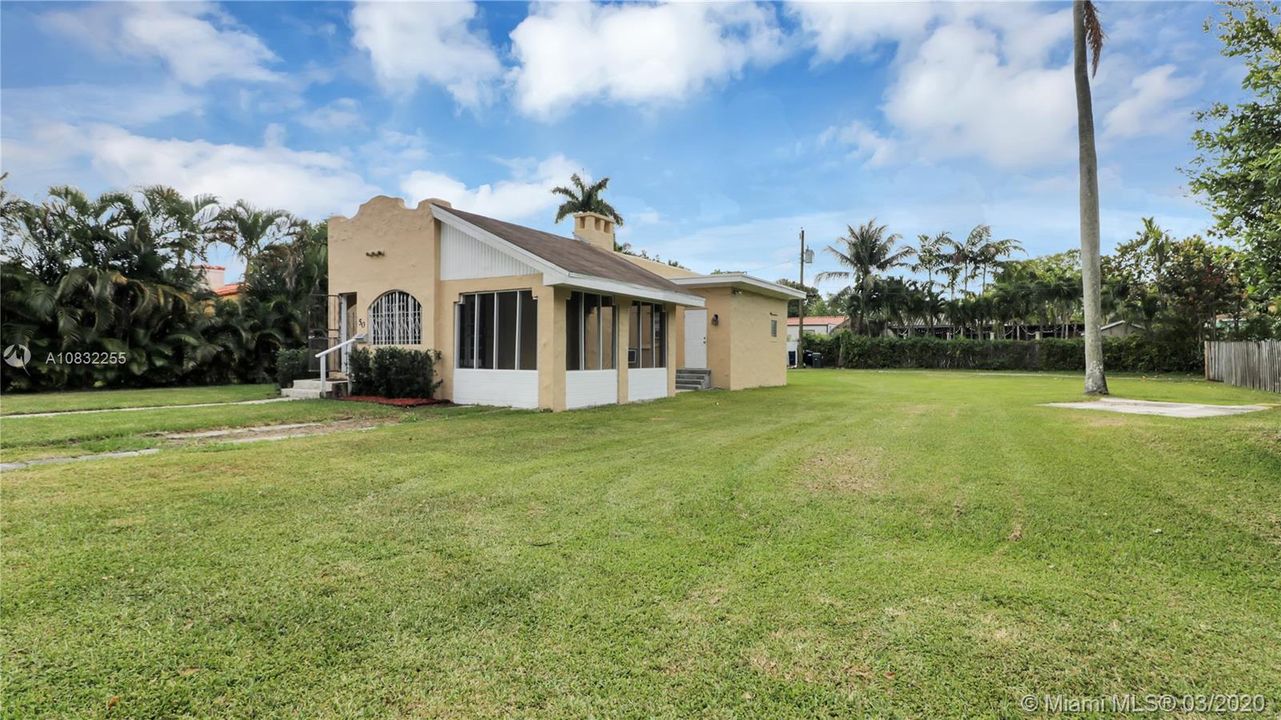 Vendido Recientemente: $414,000 (0.29 acres)