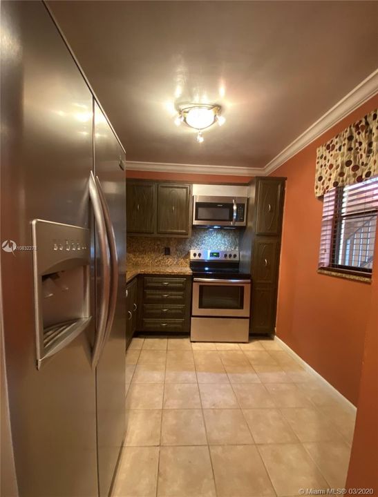 Recently Rented: $1,250 (1 beds, 1 baths, 750 Square Feet)
