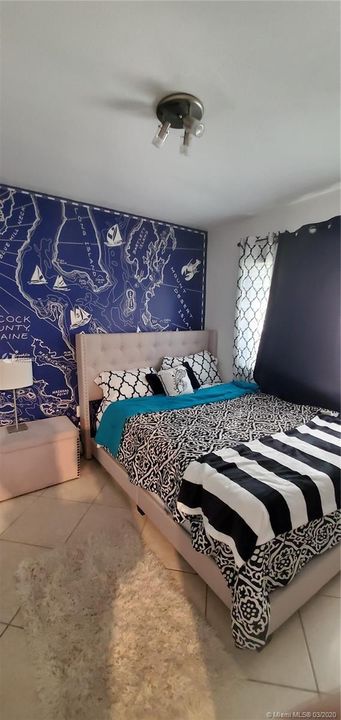 Vendido Recientemente: $375,000 (4 camas, 3 baños, 1330 Pies cuadrados)