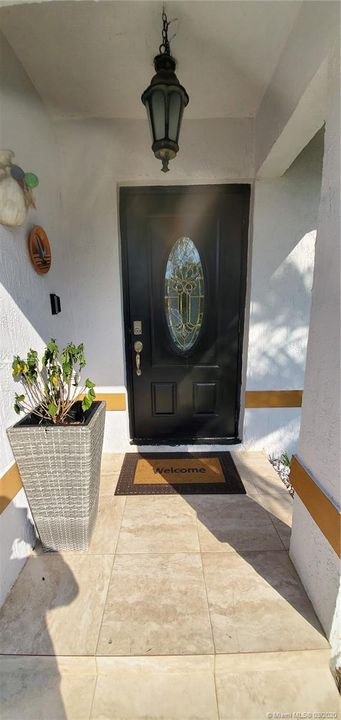 Vendido Recientemente: $375,000 (4 camas, 3 baños, 1330 Pies cuadrados)