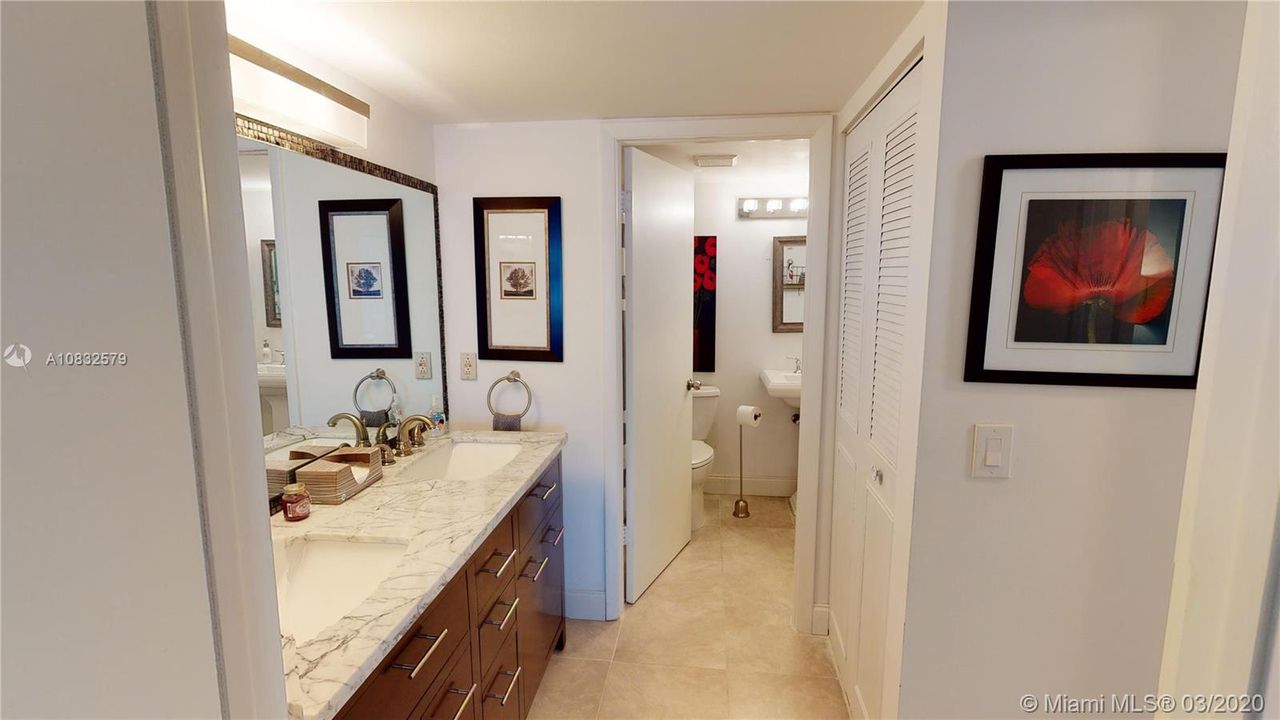 Vendido Recientemente: $89,999 (2 camas, 1 baños, 935 Pies cuadrados)