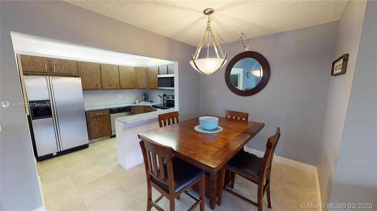 Vendido Recientemente: $89,999 (2 camas, 1 baños, 935 Pies cuadrados)