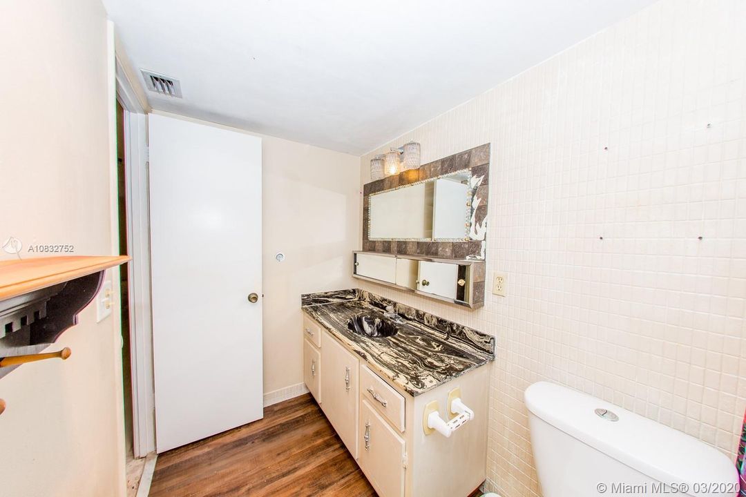 Recently Sold: $39,999 (1 beds, 1 baths, 867 Square Feet)