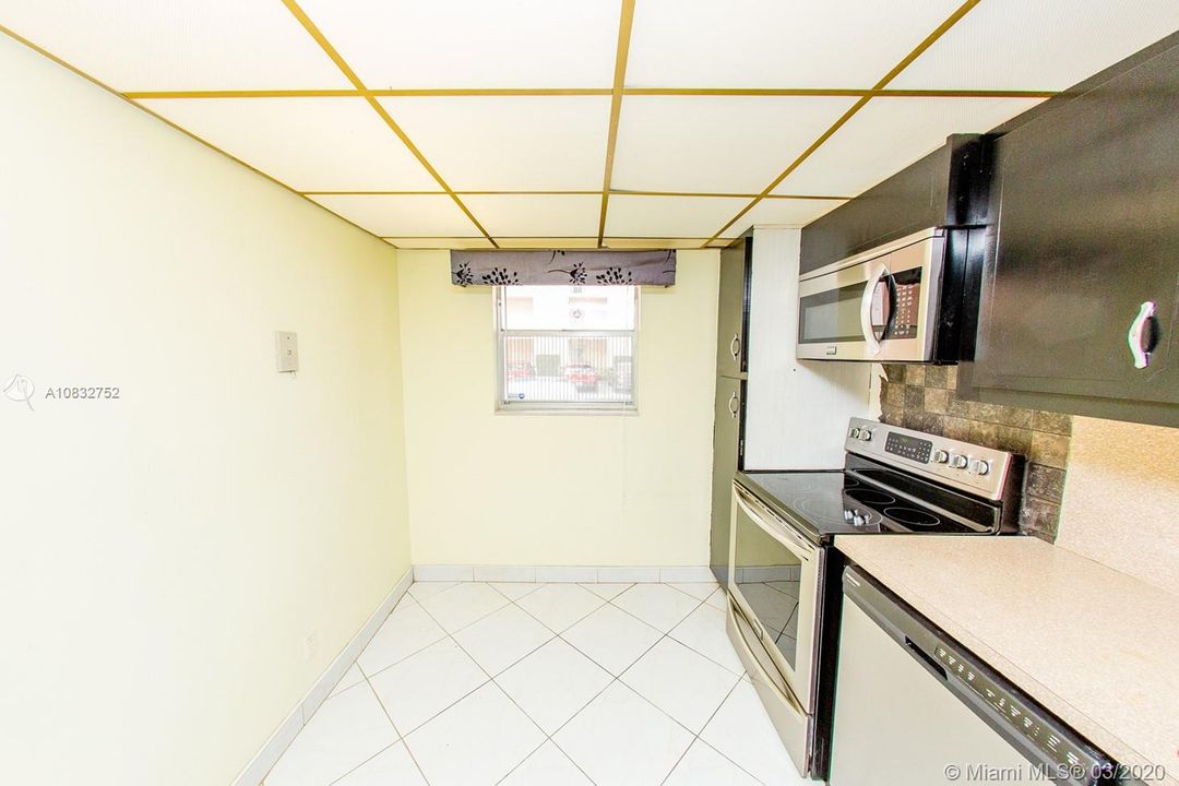 Vendido Recientemente: $39,999 (1 camas, 1 baños, 867 Pies cuadrados)