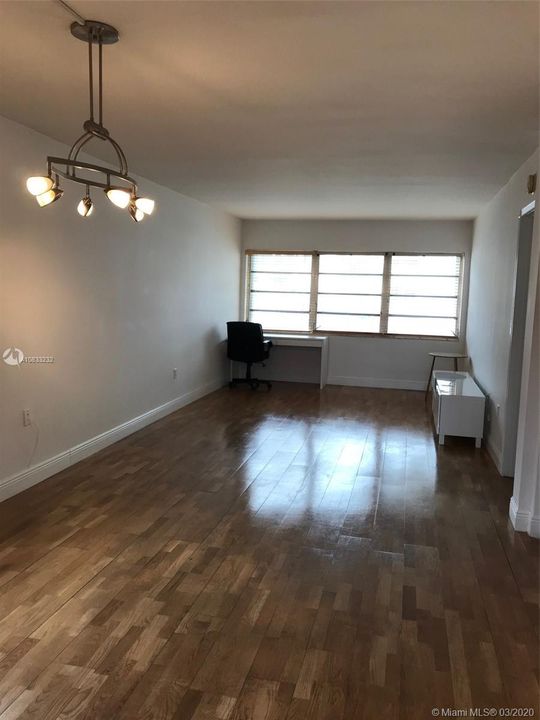 Vendido Recientemente: $135,000 (1 camas, 1 baños, 702 Pies cuadrados)