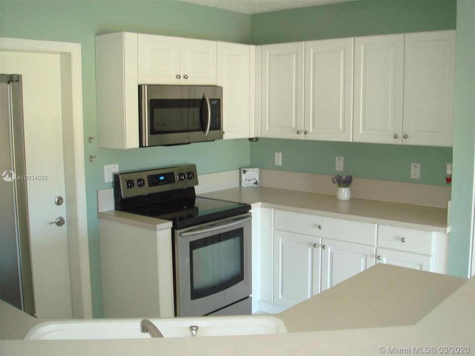 Recently Sold: $259,000 (2 beds, 2 baths, 1030 Square Feet)