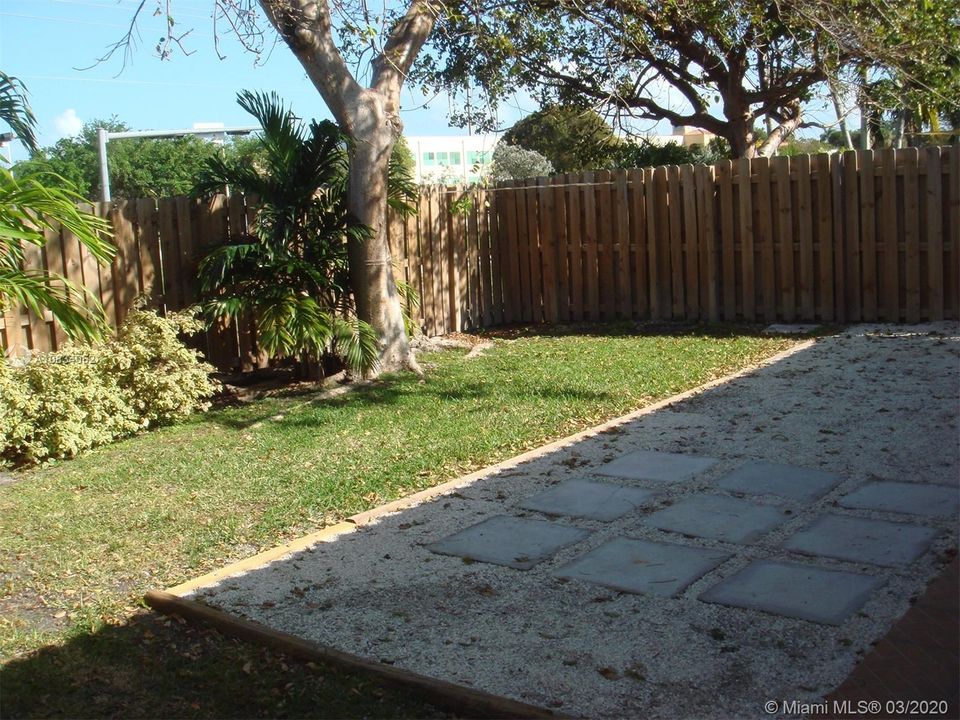 Recently Sold: $259,000 (2 beds, 2 baths, 1030 Square Feet)