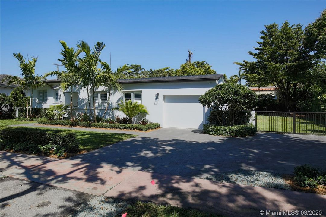 Recently Sold: $998,000 (3 beds, 3 baths, 1404 Square Feet)