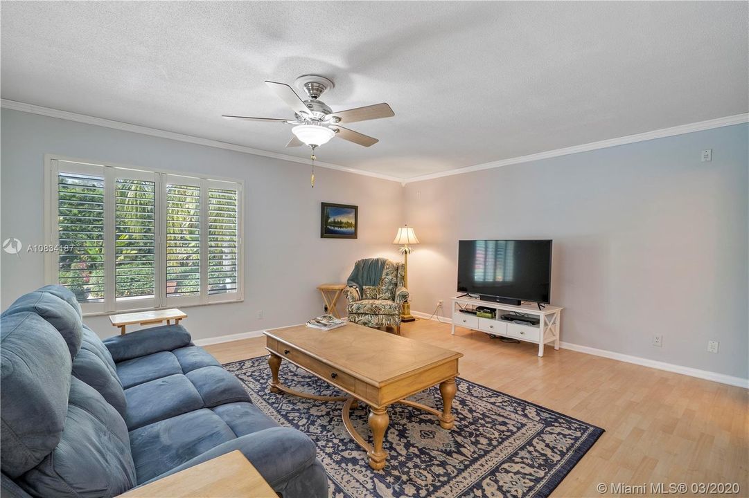 Recently Sold: $510,000 (4 beds, 2 baths, 2555 Square Feet)
