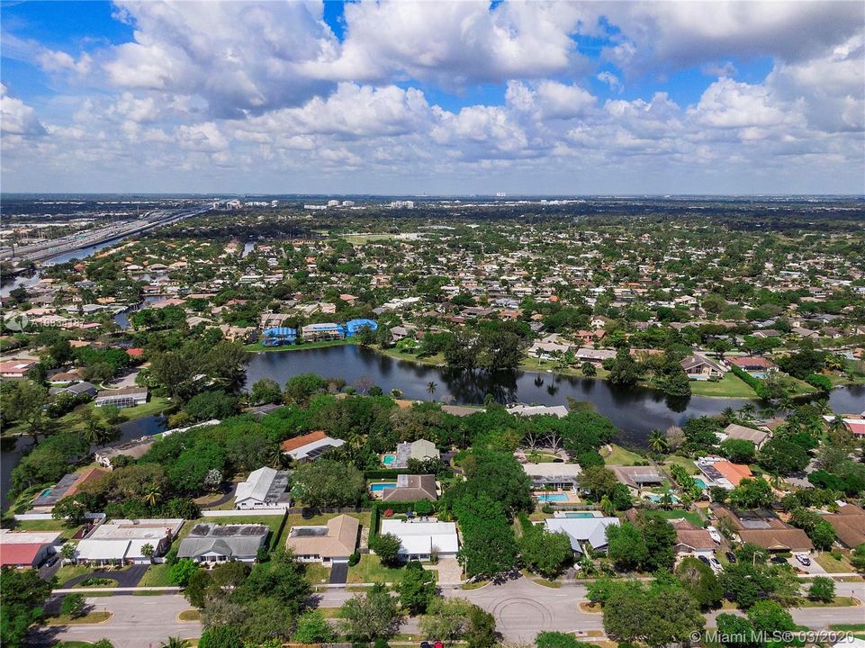 Recently Sold: $510,000 (4 beds, 2 baths, 2555 Square Feet)