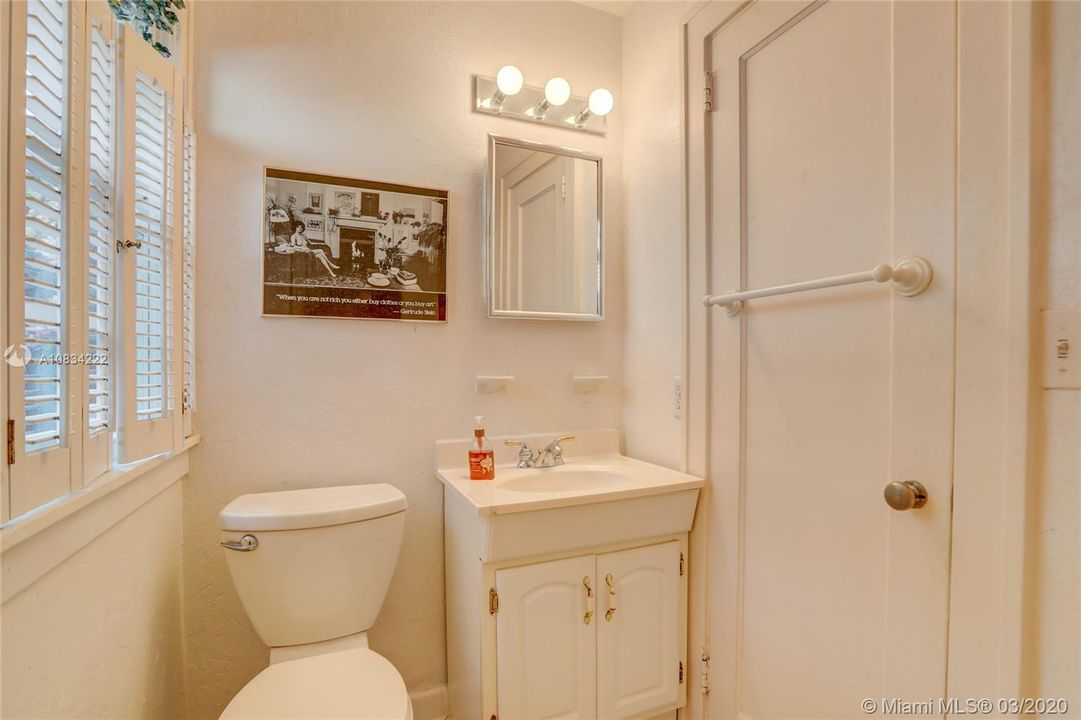 Guest House Bath