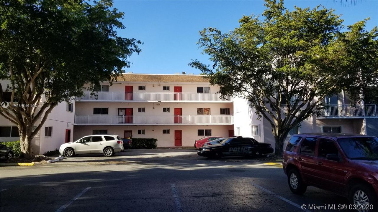 Recently Sold: $89,900 (2 beds, 2 baths, 840 Square Feet)