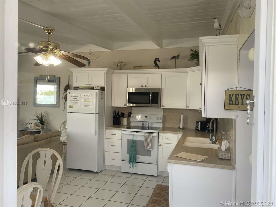 Recently Sold: $489,000 (2 beds, 2 baths, 900 Square Feet)