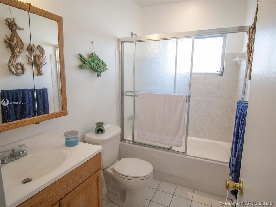 Recently Rented: $2,250 (3 beds, 2 baths, 1559 Square Feet)