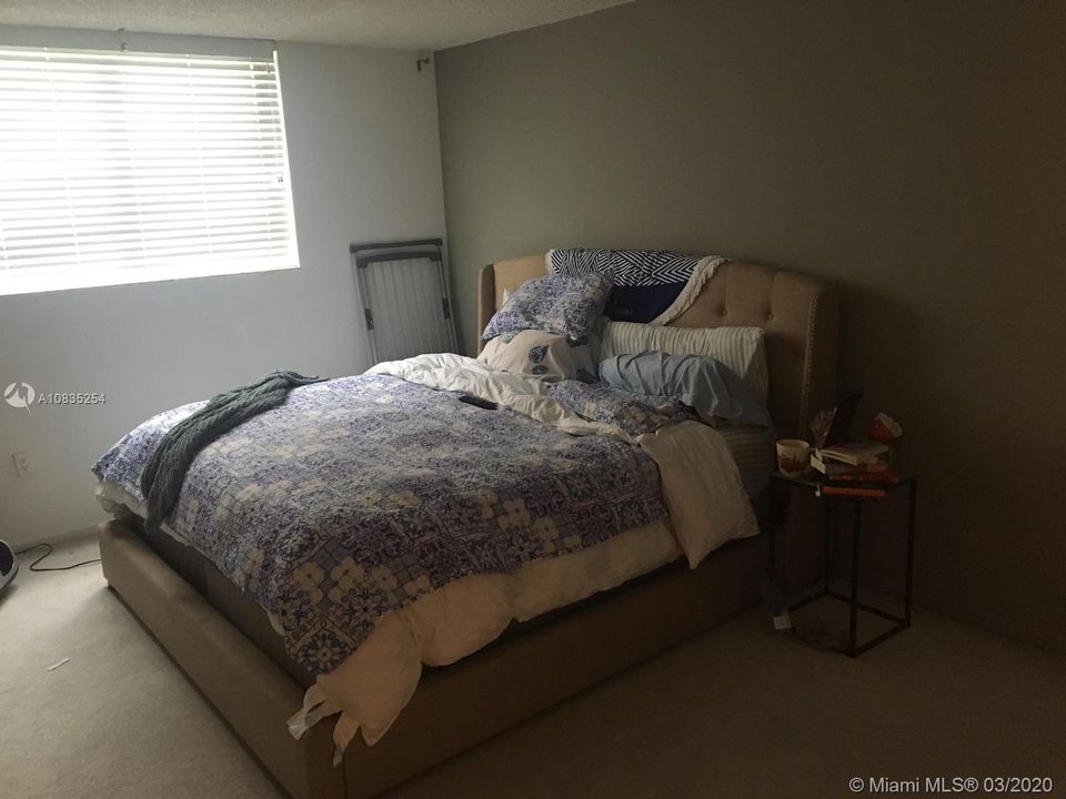 Recently Rented: $1,600 (1 beds, 2 baths, 750 Square Feet)