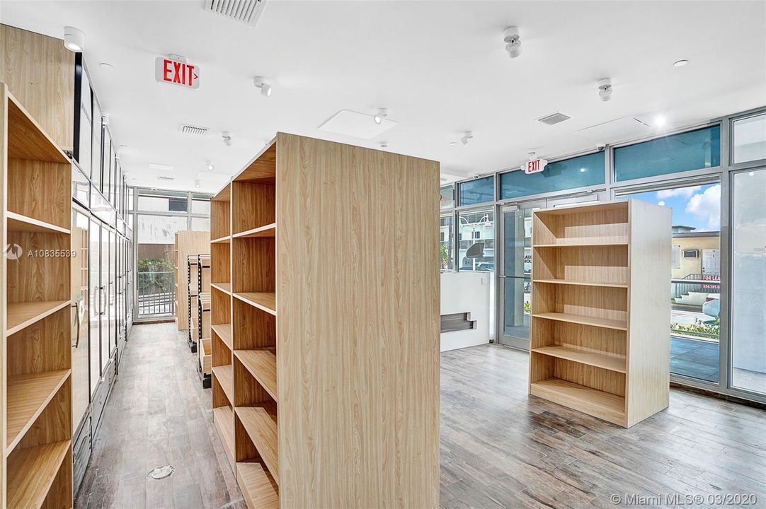 最近售出: $8,500 (0 贝兹, 0 浴室, 0 平方英尺)