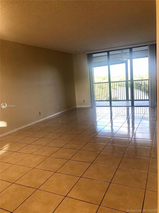 Recently Sold: $143,000 (2 beds, 2 baths, 1070 Square Feet)