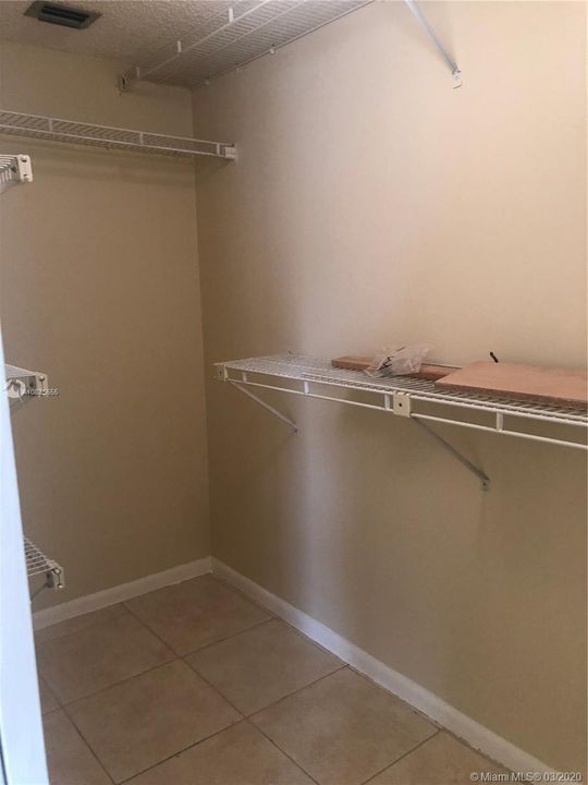 Recently Sold: $143,000 (2 beds, 2 baths, 1070 Square Feet)