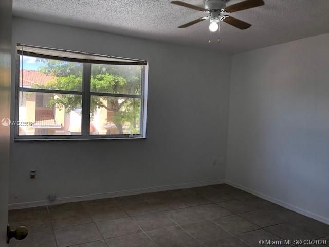 Recently Rented: $1,895 (3 beds, 2 baths, 1308 Square Feet)