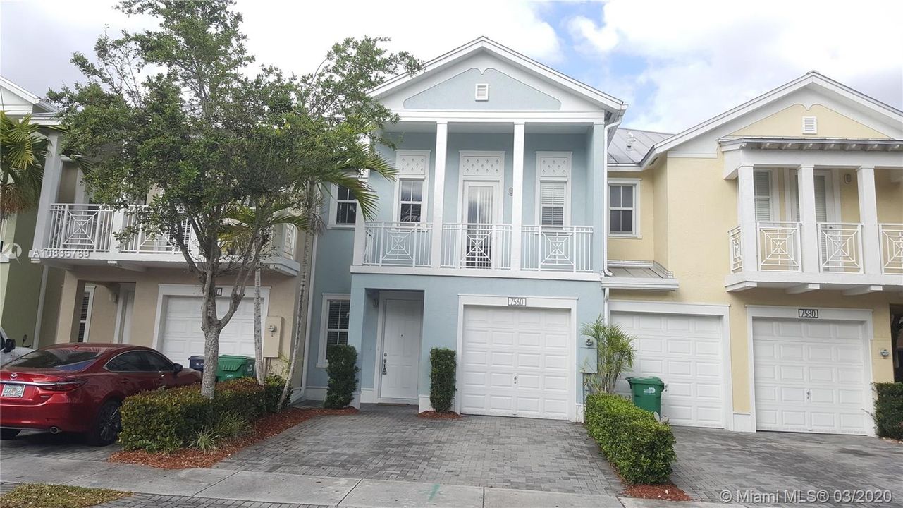 最近租的: $2,650 (3 贝兹, 3 浴室, 2001 平方英尺)