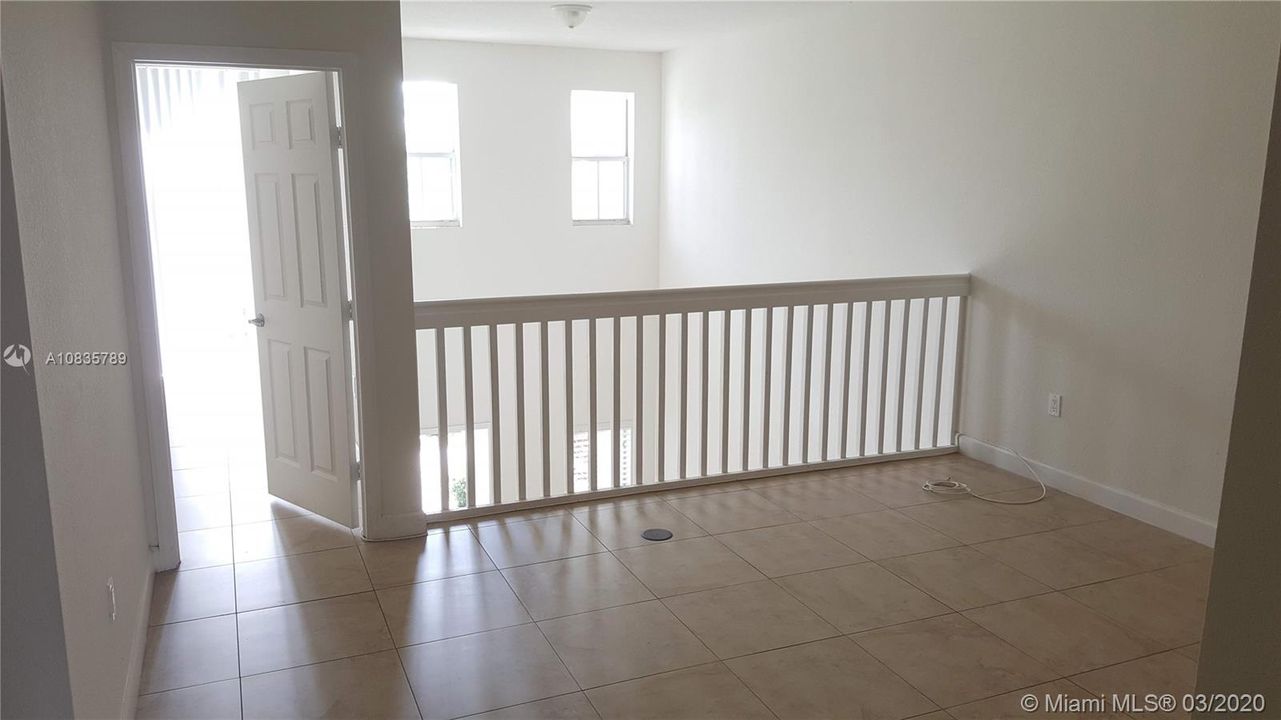 最近租的: $2,650 (3 贝兹, 3 浴室, 2001 平方英尺)