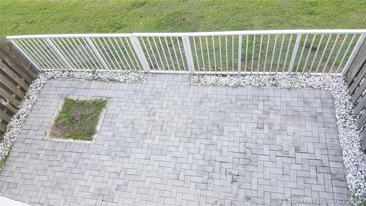 最近租的: $2,650 (3 贝兹, 3 浴室, 2001 平方英尺)