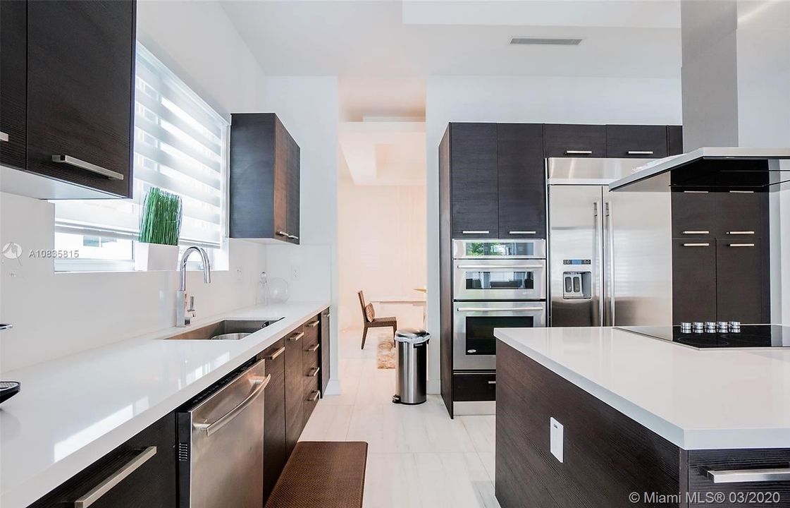 Recently Rented: $5,800 (5 beds, 4 baths, 3844 Square Feet)