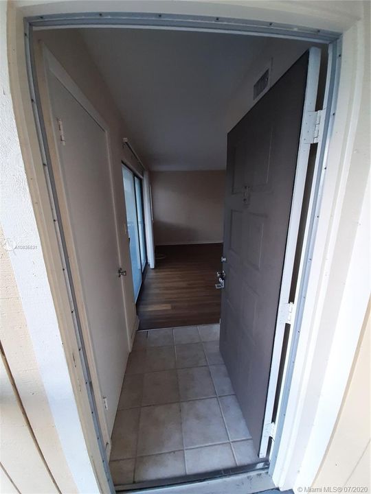 Recently Rented: $1,100 (2 beds, 2 baths, 1200 Square Feet)