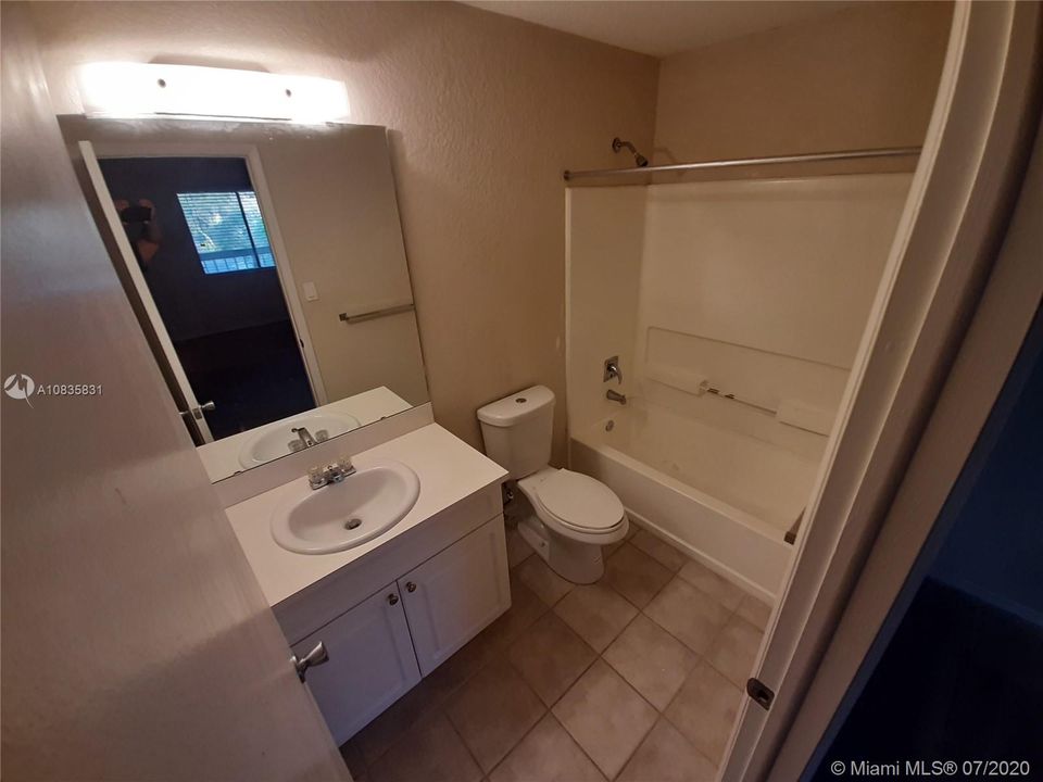 Recently Rented: $1,100 (2 beds, 2 baths, 1200 Square Feet)