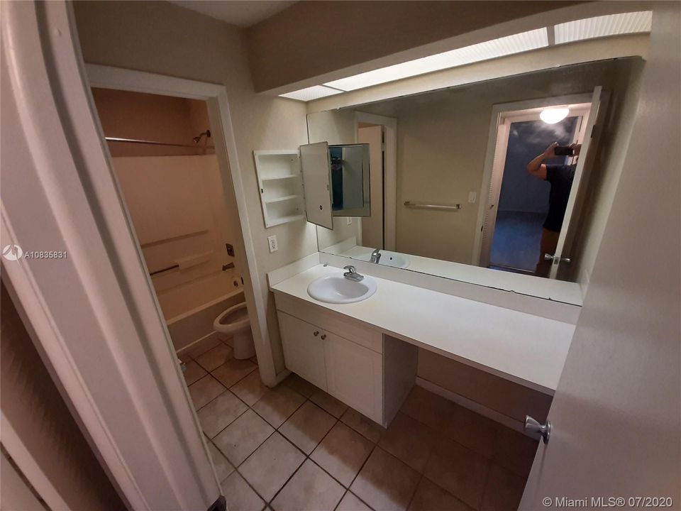 Recently Rented: $1,100 (2 beds, 2 baths, 1200 Square Feet)
