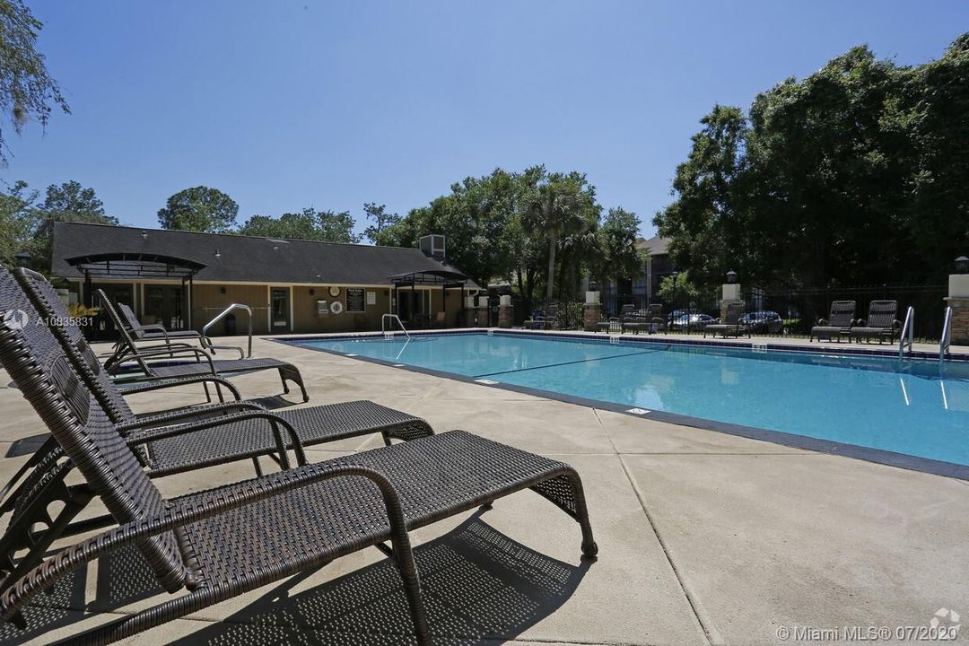 Recently Rented: $1,100 (2 beds, 2 baths, 1200 Square Feet)