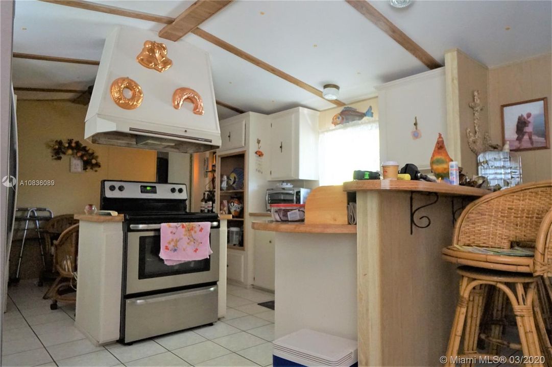 Недавно продано: $545,000 (2 спален, 2 ванн, 1260 Квадратных фут)