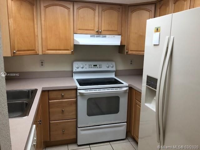 Recently Rented: $1,200 (2 beds, 2 baths, 886 Square Feet)