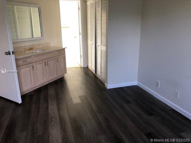 Recently Rented: $1,200 (2 beds, 2 baths, 886 Square Feet)