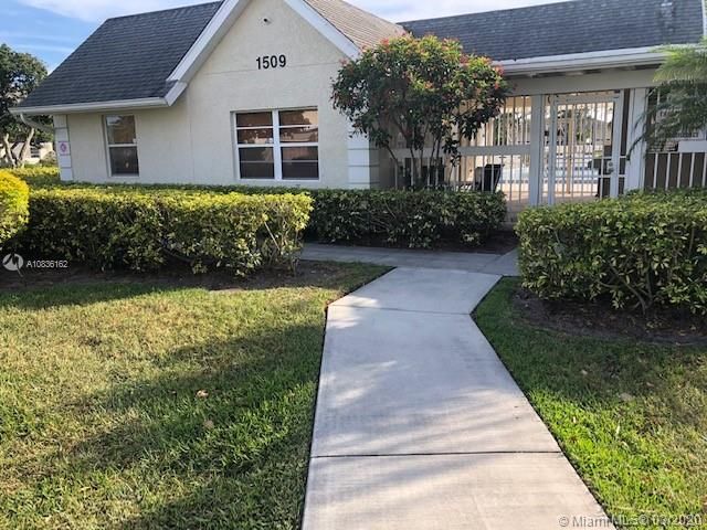 Recently Rented: $1,200 (2 beds, 2 baths, 886 Square Feet)